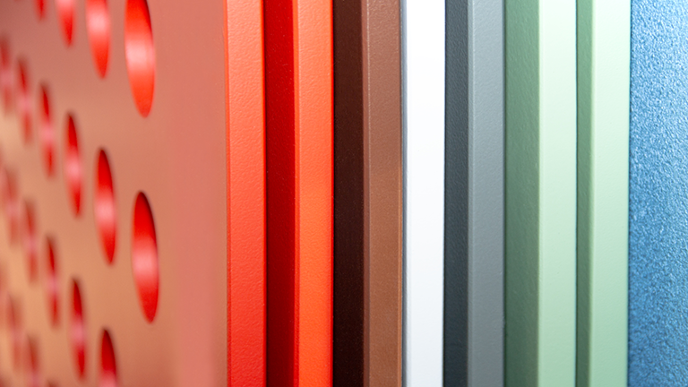 Balkotop, Farben, Platten